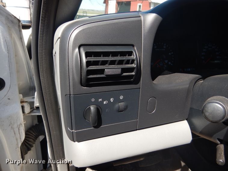 image for item GW9813 2005 Ford F350 Super Duty  SuperCab pickup truck