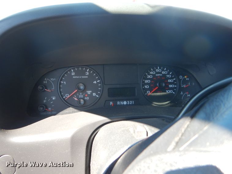 image for item GW9813 2005 Ford F350 Super Duty  SuperCab pickup truck