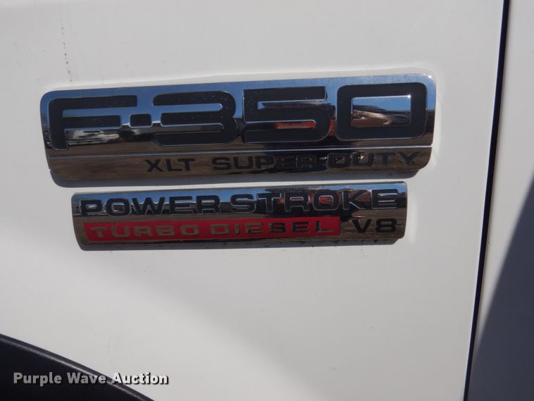 image for item GW9813 2005 Ford F350 Super Duty  SuperCab pickup truck