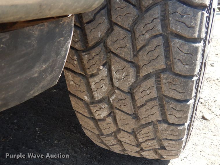 image for item GW9813 2005 Ford F350 Super Duty  SuperCab pickup truck