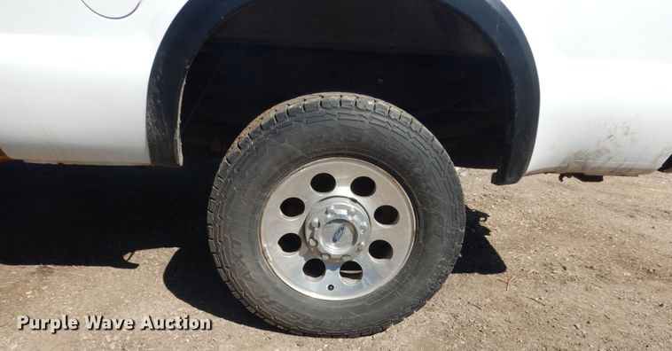 image for item GW9813 2005 Ford F350 Super Duty  SuperCab pickup truck