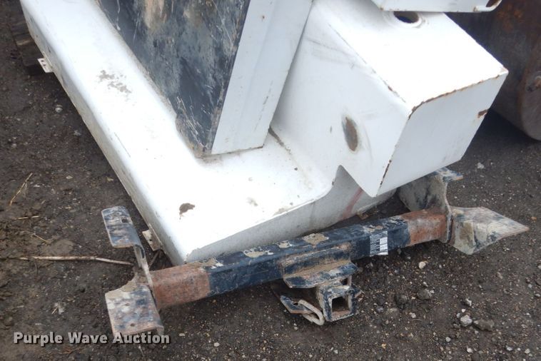 image for item GW9841 (6) fuel tanks