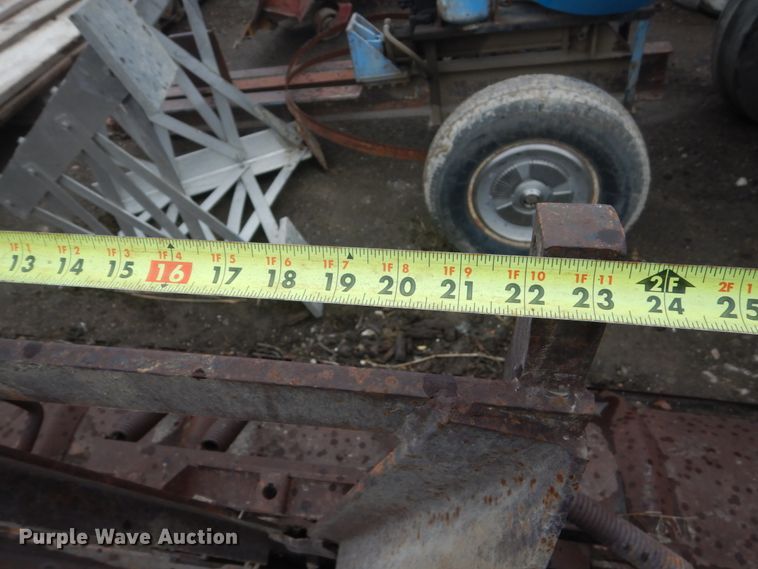 image for item GW9852 9.5'W snow plow