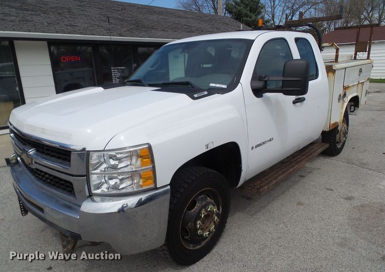 image for item GX9031 2008 Chevrolet Silverado 2500HD  Ext. Cab utility bed pickup truck