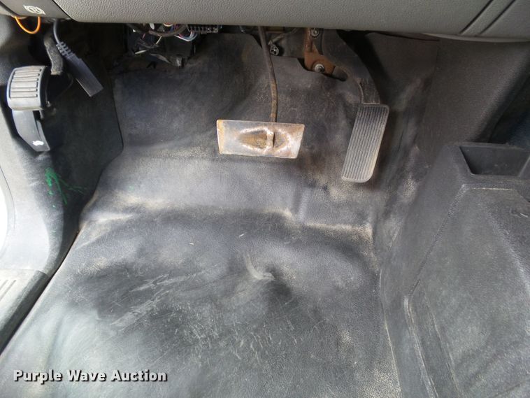 image for item GX9031 2008 Chevrolet Silverado 2500HD  Ext. Cab utility bed pickup truck