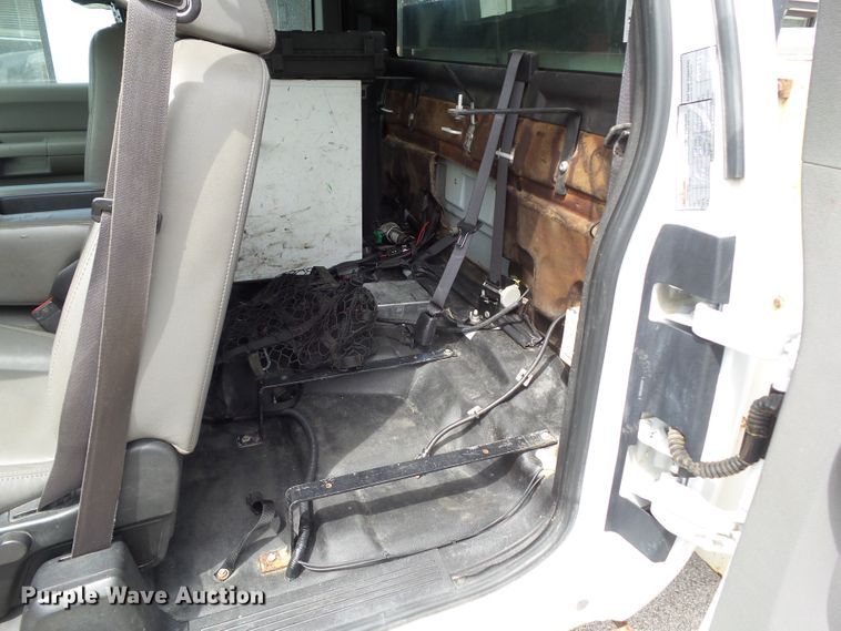 image for item GX9031 2008 Chevrolet Silverado 2500HD  Ext. Cab utility bed pickup truck