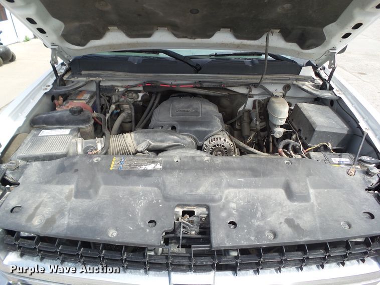 image for item GX9031 2008 Chevrolet Silverado 2500HD  Ext. Cab utility bed pickup truck