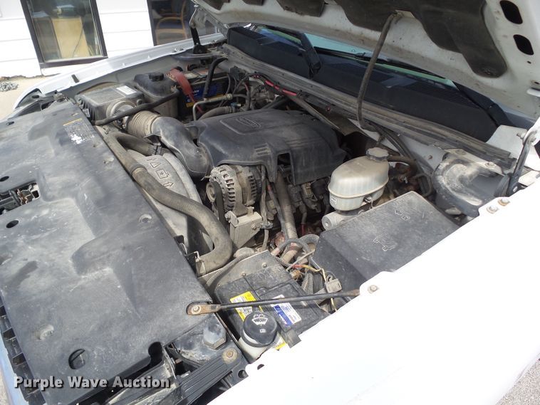 image for item GX9031 2008 Chevrolet Silverado 2500HD  Ext. Cab utility bed pickup truck