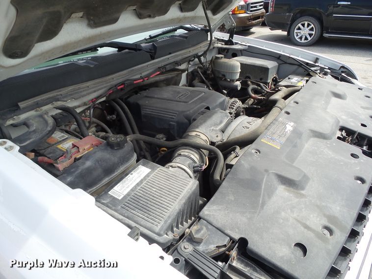 image for item GX9031 2008 Chevrolet Silverado 2500HD  Ext. Cab utility bed pickup truck