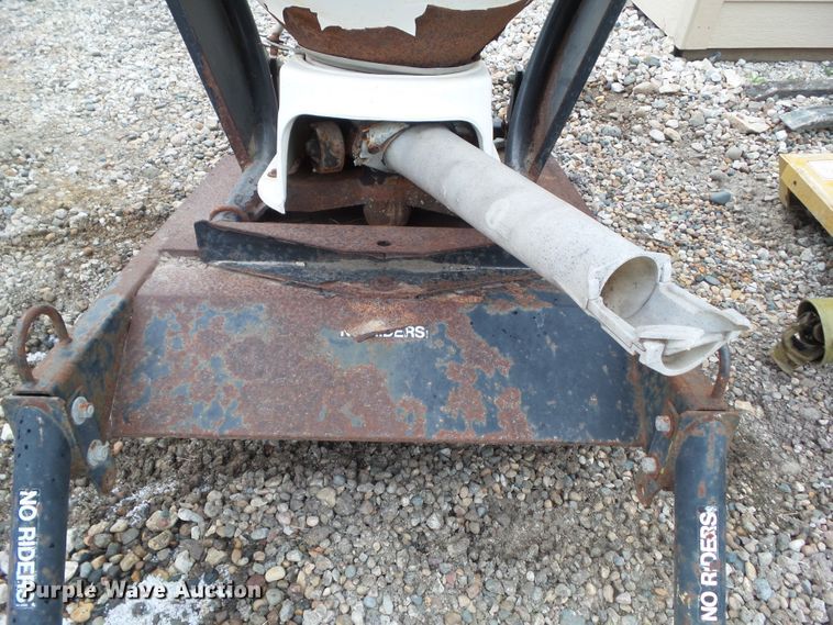 image for item GX9035 Vicon spreader