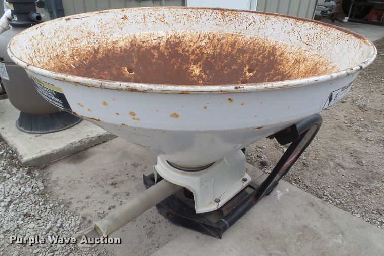 image for item GX9036 Vicon spreader