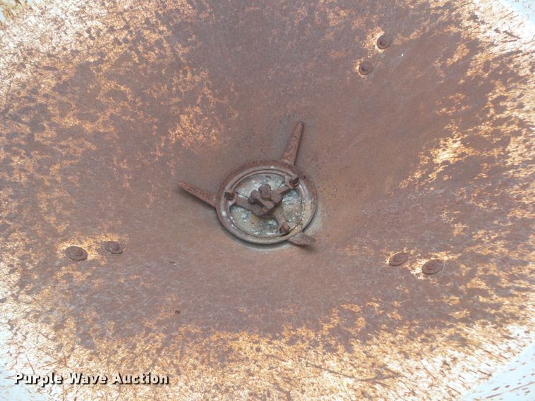 image for item GX9036 Vicon spreader