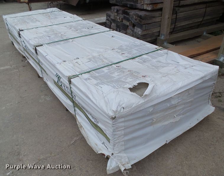 image for item GX9043 (125) Hardie cement board siding