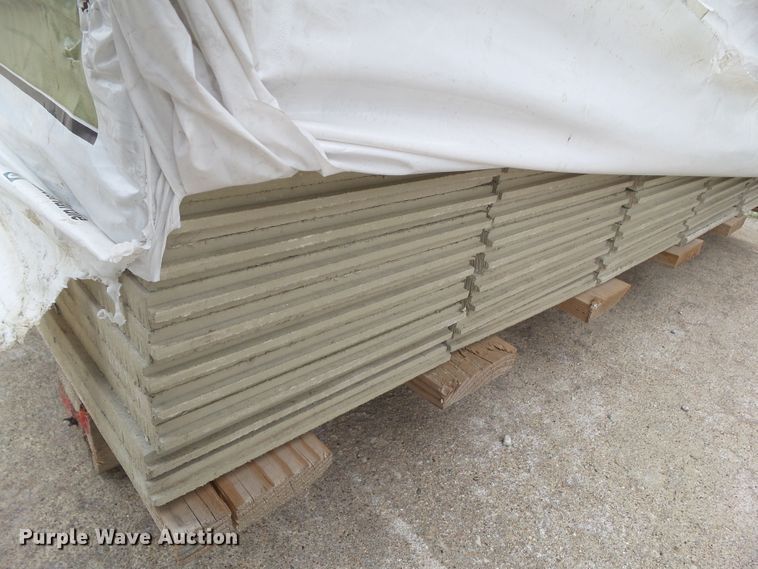 image for item GX9043 (125) Hardie cement board siding