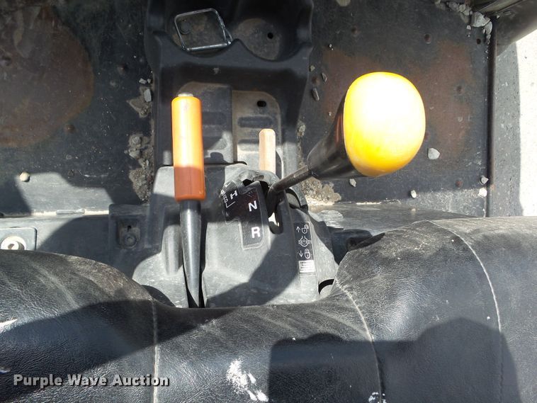 image for item GX9047 2013 John Deere Gator 825i S4 utility vehicle