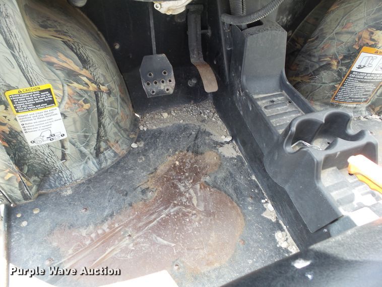 image for item GX9047 2013 John Deere Gator 825i S4 utility vehicle