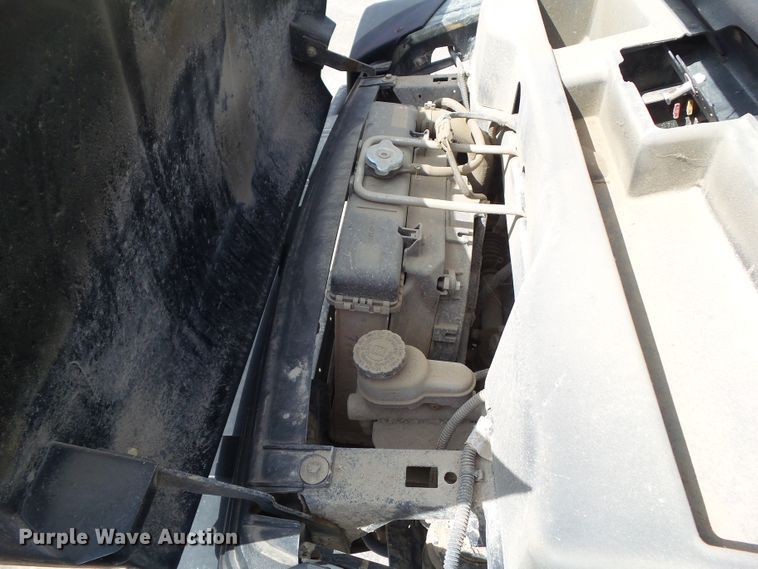 image for item GX9047 2013 John Deere Gator 825i S4 utility vehicle