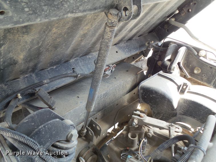 image for item GX9047 2013 John Deere Gator 825i S4 utility vehicle