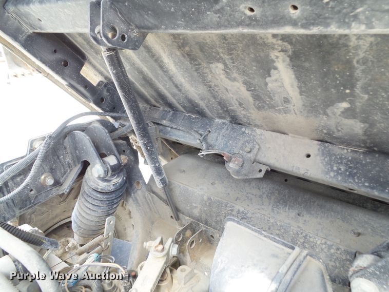 image for item GX9047 2013 John Deere Gator 825i S4 utility vehicle