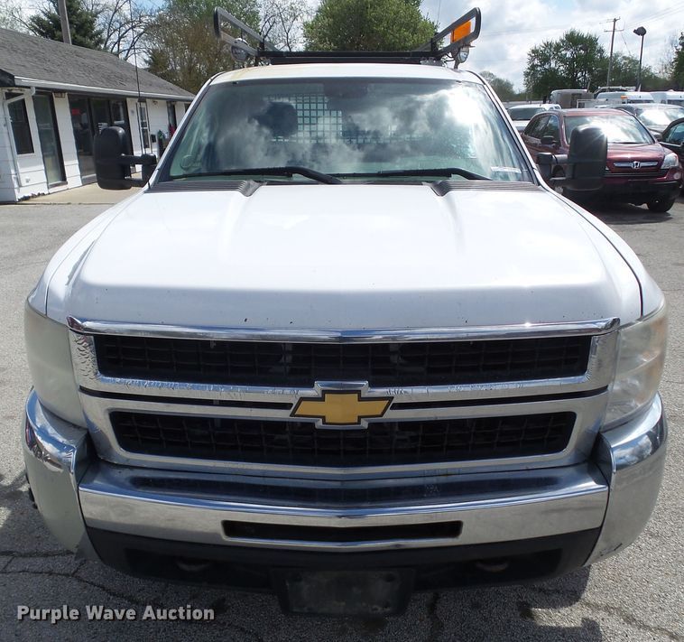 image for item GX9055 2009 Chevrolet Silverado 2500HD  Ext. Cab pickup truck