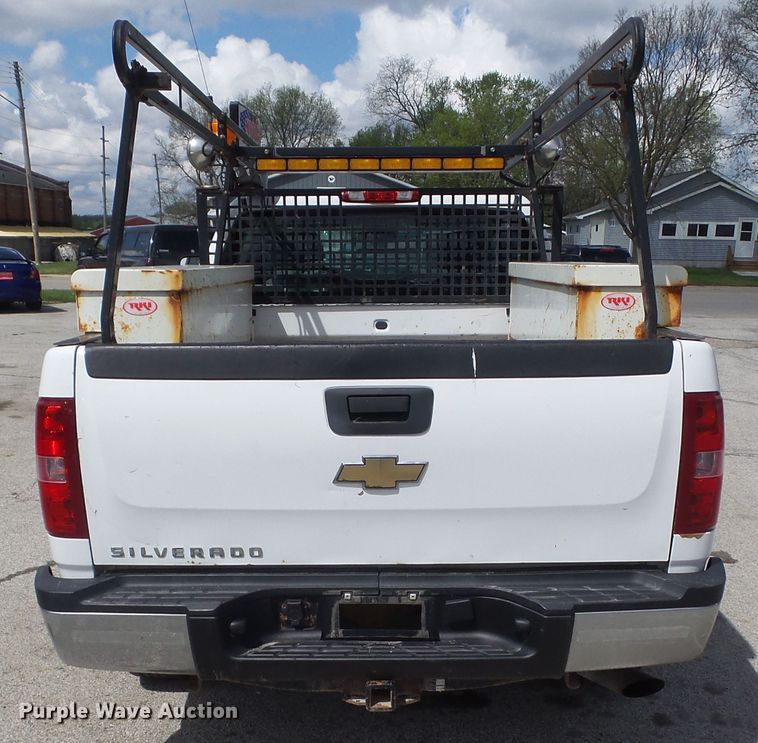 image for item GX9055 2009 Chevrolet Silverado 2500HD  Ext. Cab pickup truck