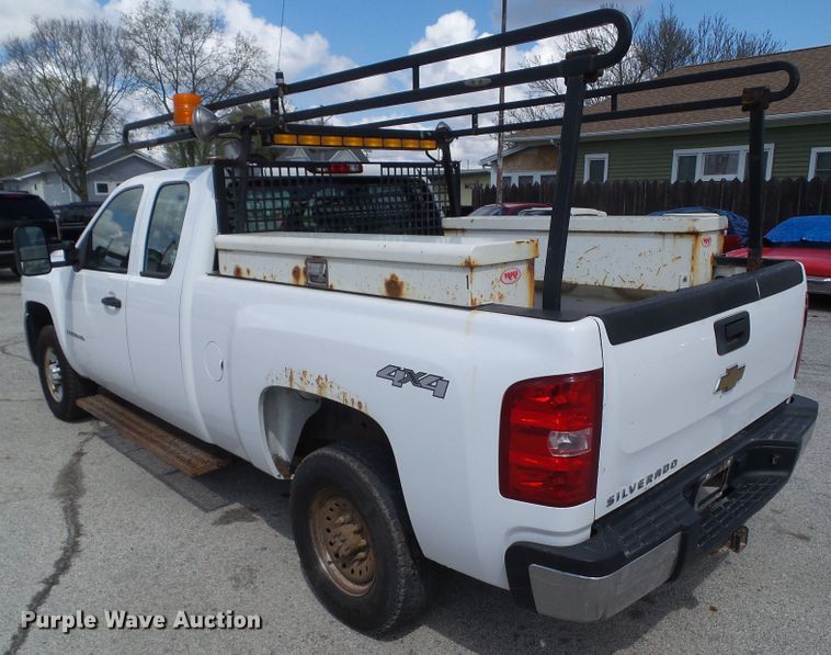 image for item GX9055 2009 Chevrolet Silverado 2500HD  Ext. Cab pickup truck