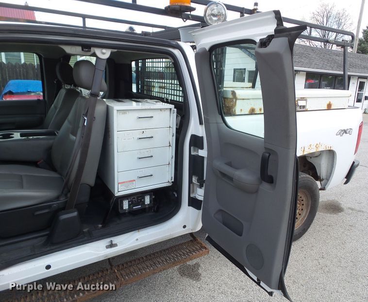 image for item GX9055 2009 Chevrolet Silverado 2500HD  Ext. Cab pickup truck