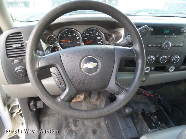 image for item GX9055 2009 Chevrolet Silverado 2500HD  Ext. Cab pickup truck