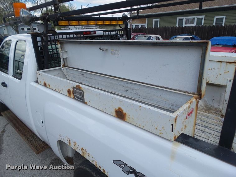 image for item GX9055 2009 Chevrolet Silverado 2500HD  Ext. Cab pickup truck