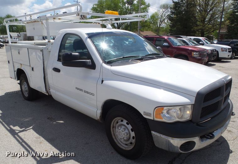 image for item GX9056 2005 Dodge Ram 2500  utility bed pickup truck