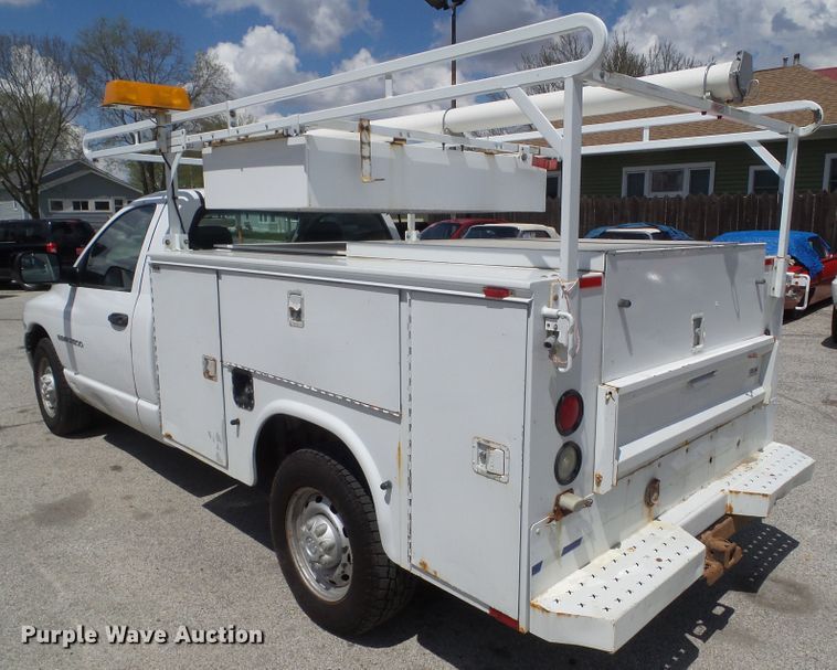 image for item GX9056 2005 Dodge Ram 2500  utility bed pickup truck