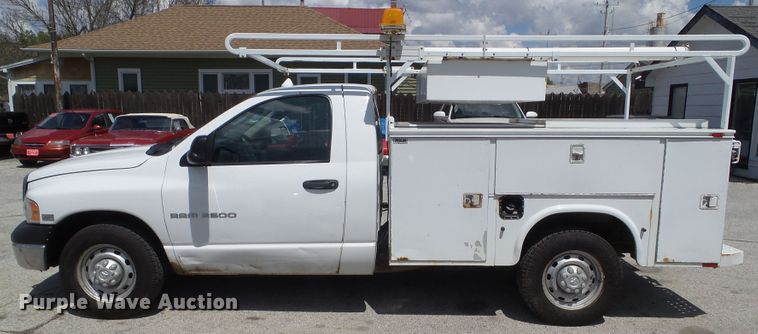 image for item GX9056 2005 Dodge Ram 2500  utility bed pickup truck