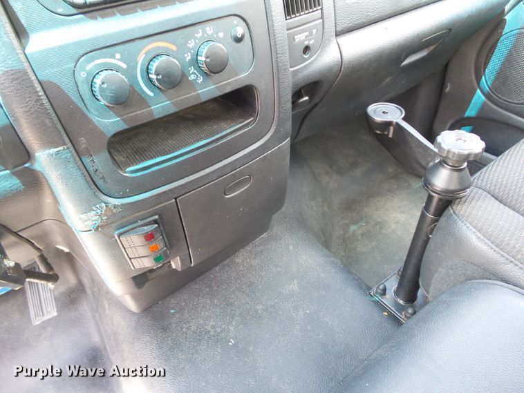 image for item GX9056 2005 Dodge Ram 2500  utility bed pickup truck