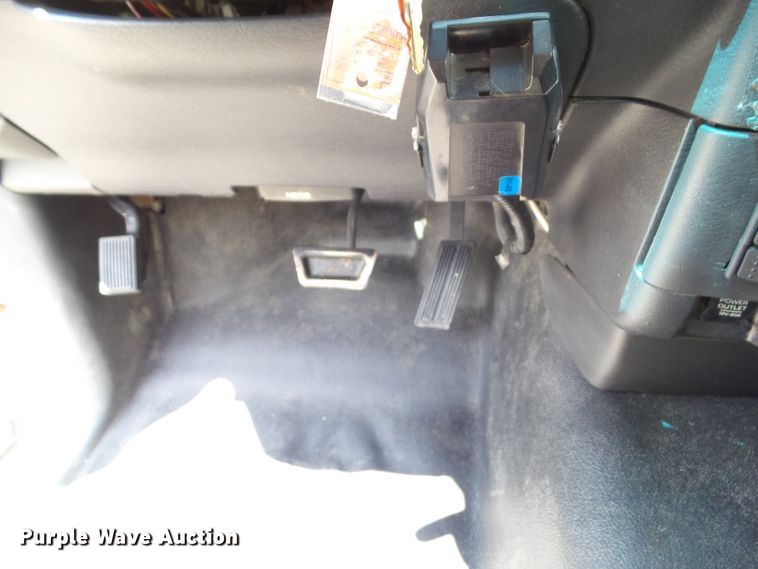 image for item GX9056 2005 Dodge Ram 2500  utility bed pickup truck