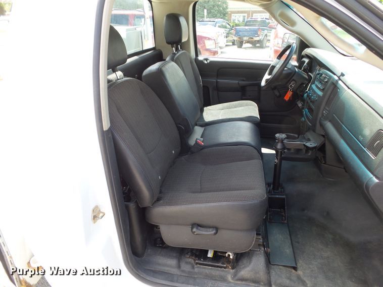 image for item GX9056 2005 Dodge Ram 2500  utility bed pickup truck