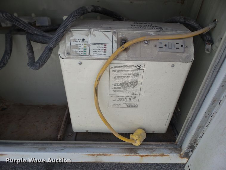 image for item GX9056 2005 Dodge Ram 2500  utility bed pickup truck