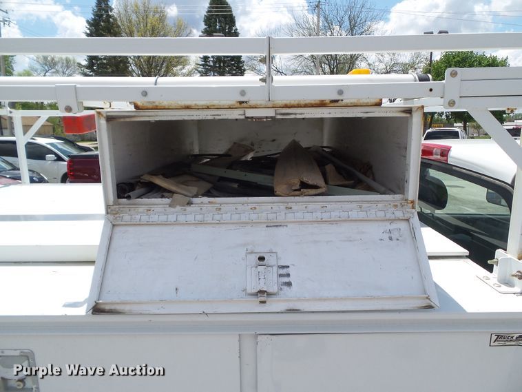 image for item GX9056 2005 Dodge Ram 2500  utility bed pickup truck