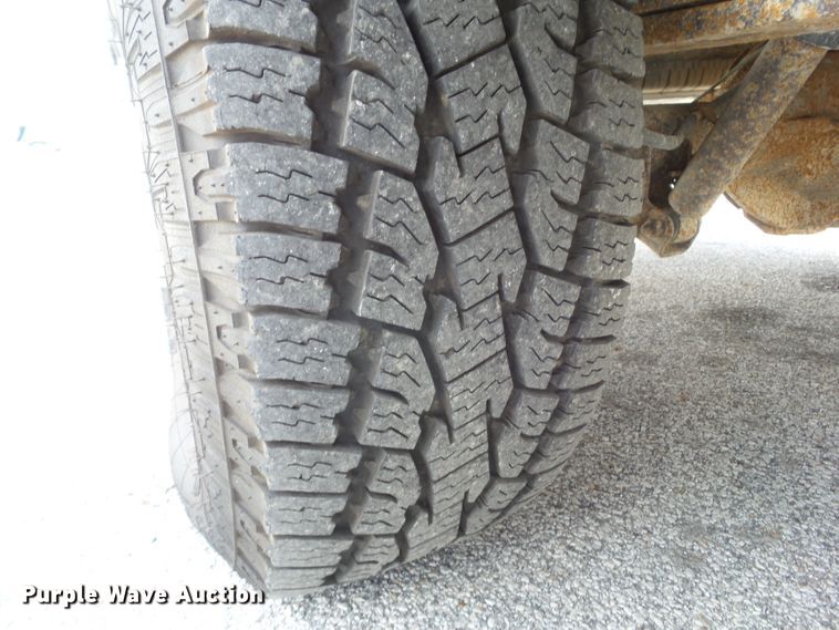 image for item GX9056 2005 Dodge Ram 2500  utility bed pickup truck