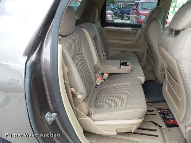 image for item GX9058 2008 Saturn Outlook XE  SUV