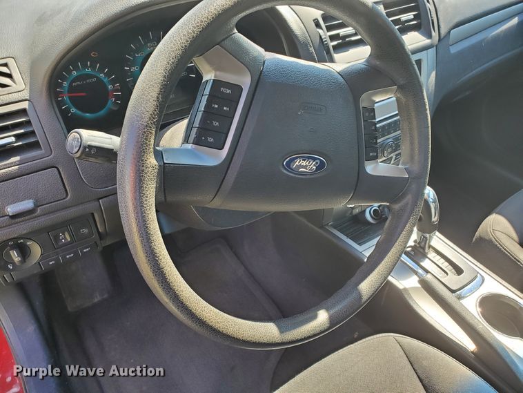 image for item GX9923 2010 Ford Fusion SE