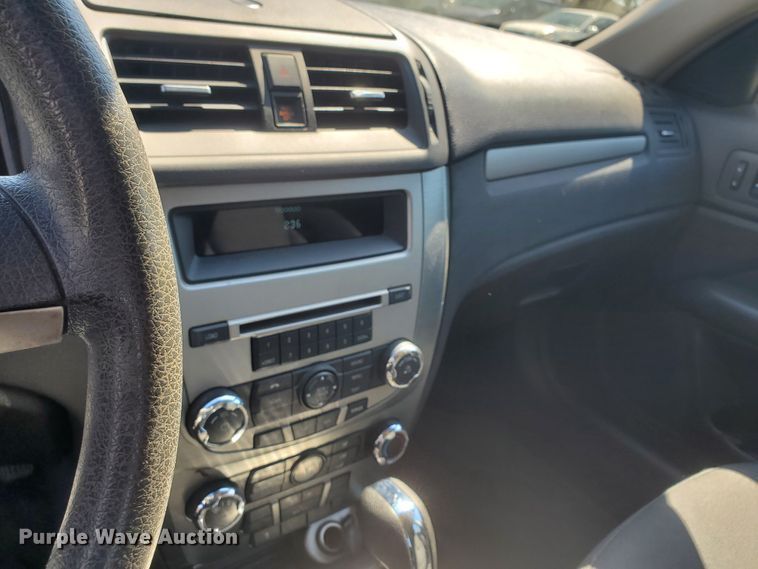 image for item GX9923 2010 Ford Fusion SE