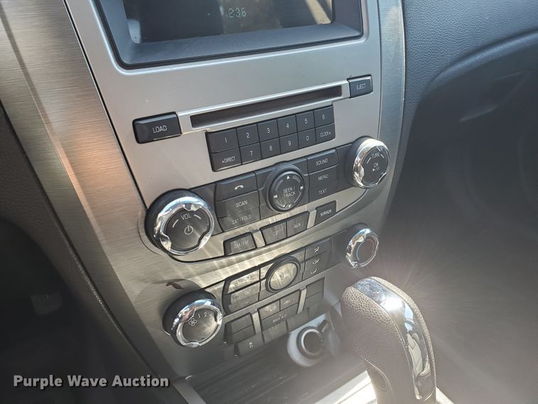 image for item GX9923 2010 Ford Fusion SE