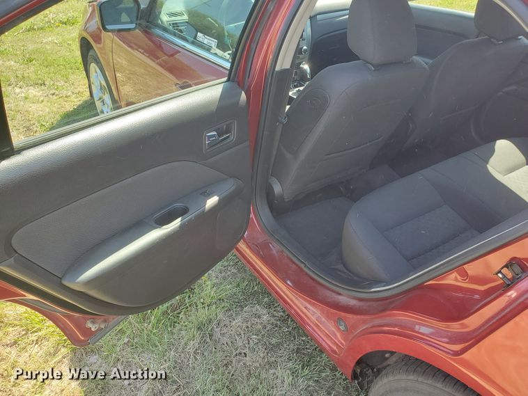 image for item GX9923 2010 Ford Fusion SE