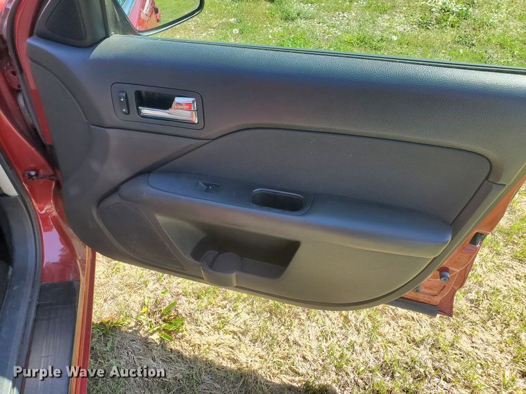 image for item GX9923 2010 Ford Fusion SE