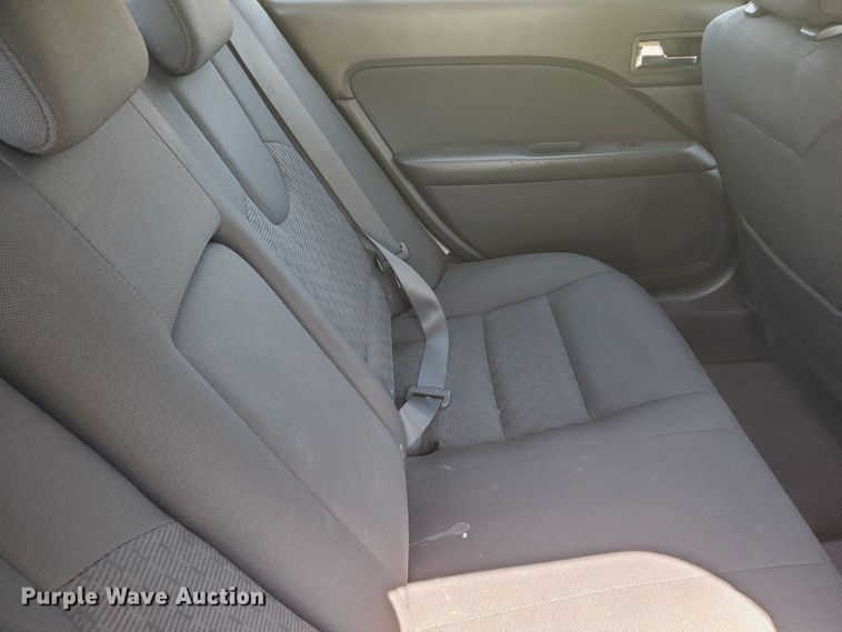image for item GX9923 2010 Ford Fusion SE