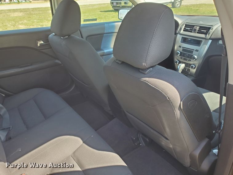image for item GX9923 2010 Ford Fusion SE