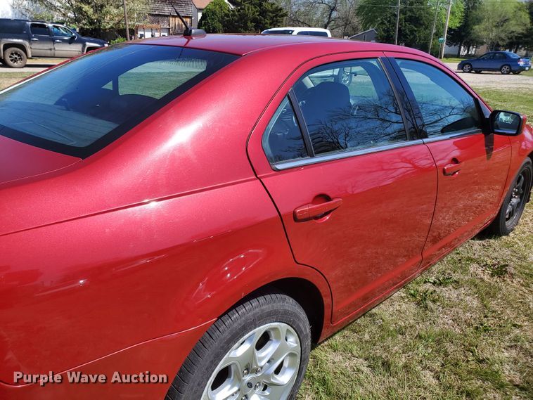 image for item GX9923 2010 Ford Fusion SE