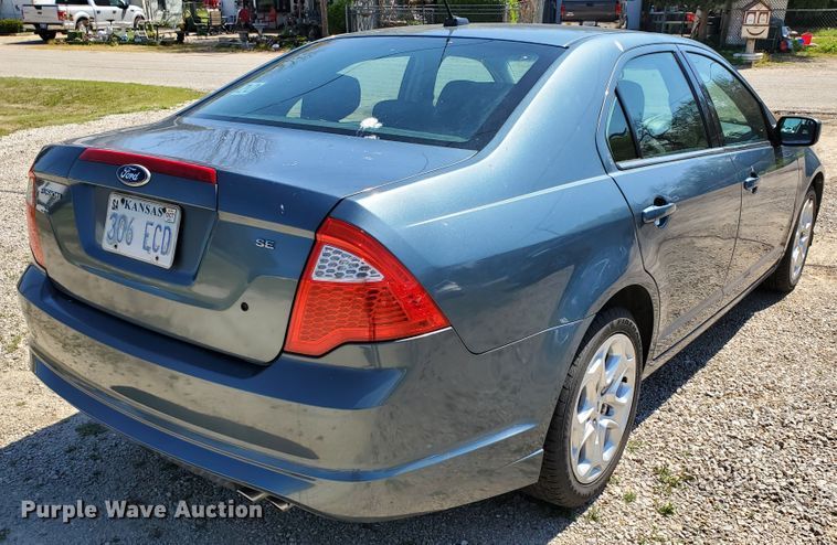 image for item GX9924 2011 Ford Fusion SE