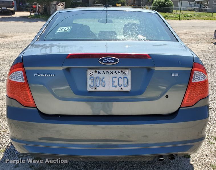 image for item GX9924 2011 Ford Fusion SE