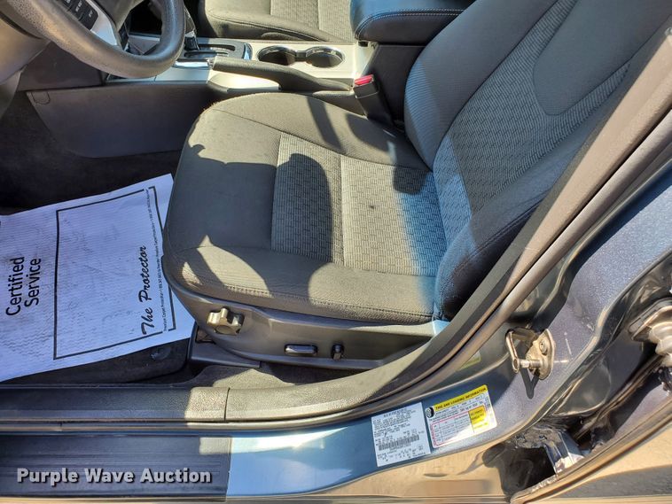 image for item GX9924 2011 Ford Fusion SE